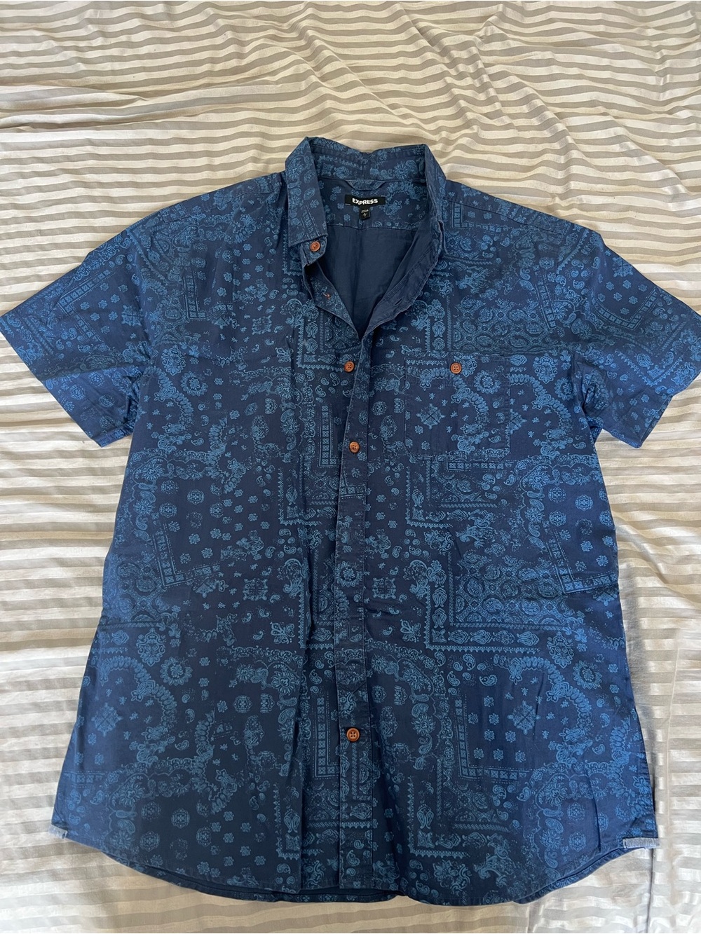Express Men’s Dark Blue Short-Sleeve Patterned Button-Down Shirt